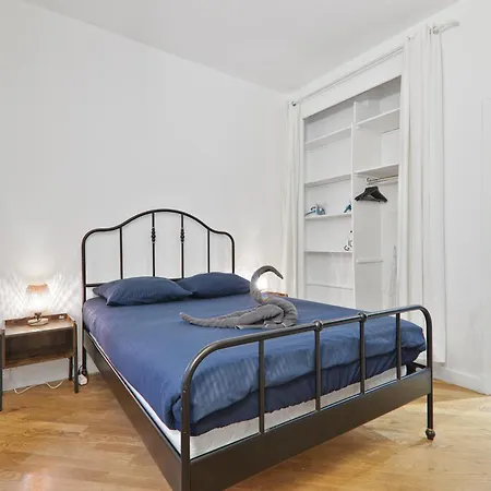 2 Bedroom Quartier Champs Elysees 3 Free Netflix דירה