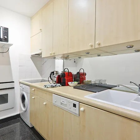 Apartment 2 Bedroom Quartier Champs Elysees 3 Free Netflix Paris