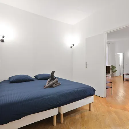 2 Bedroom Quartier Champs Elysees 3 Free Netflix דירה פריז